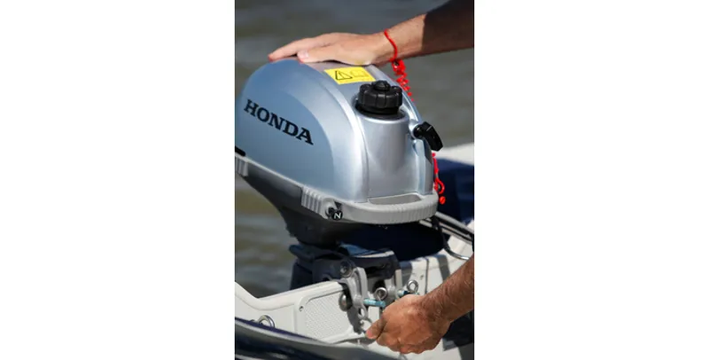Honda 2.3hp Outboard-6