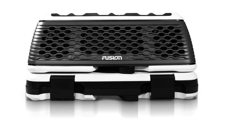 Fusion Active Safe Stereo Dock in White-3